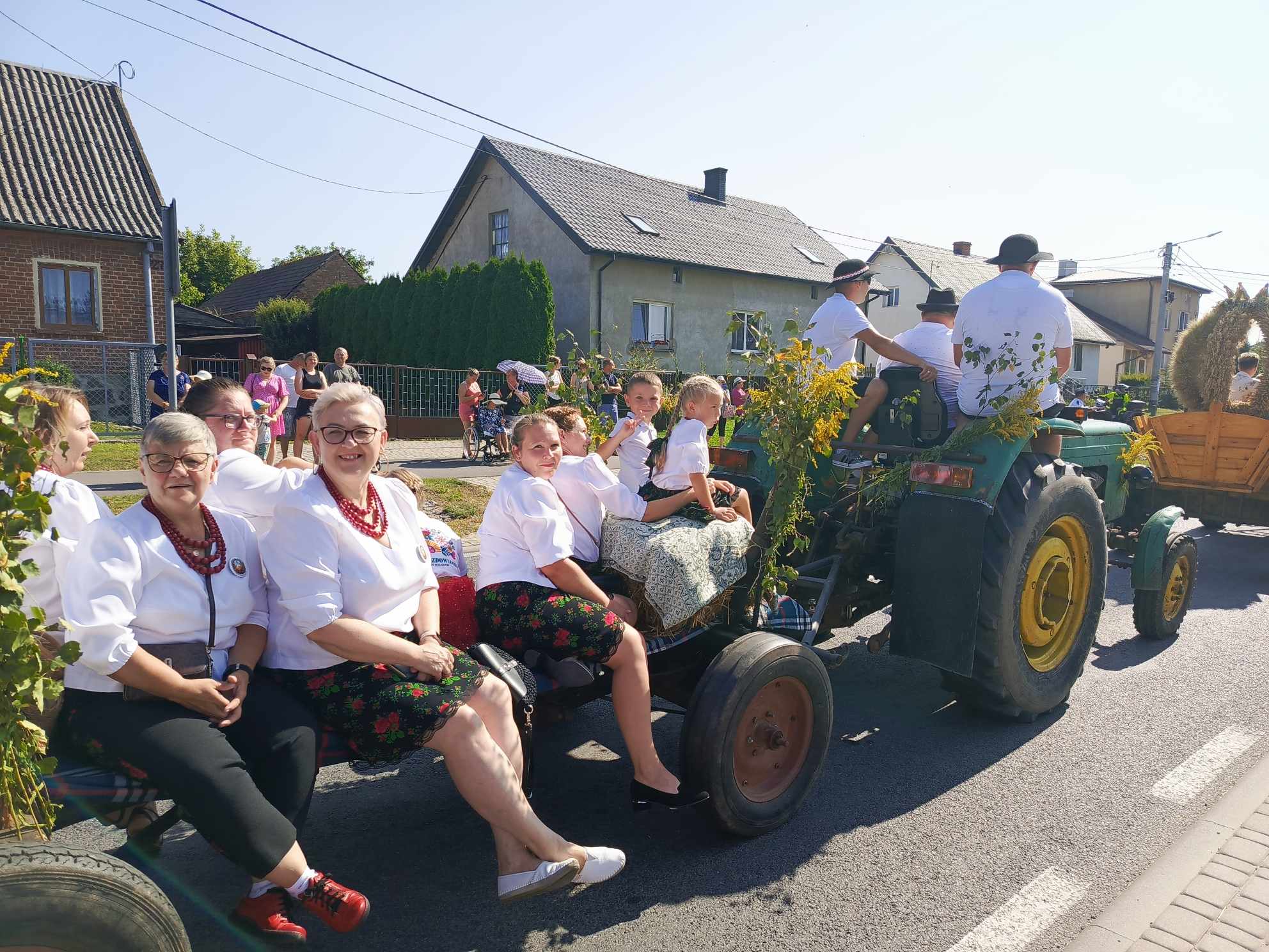 You are currently viewing Dożynki Gminne w Uzdowie – 24 sierpnia 2024