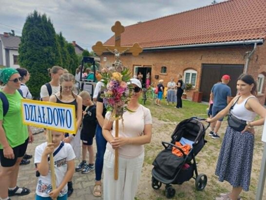 Pielgrzymi idący do Lip w naszej Parafii – 30 czerwca 2026